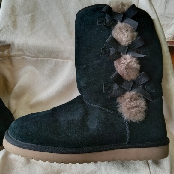 Koolaburra by UGG black bow boots, size 10 - Picture 11 of 11